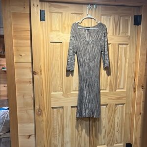 Connected Apparel Textured Long Sleeve Dress in Gray